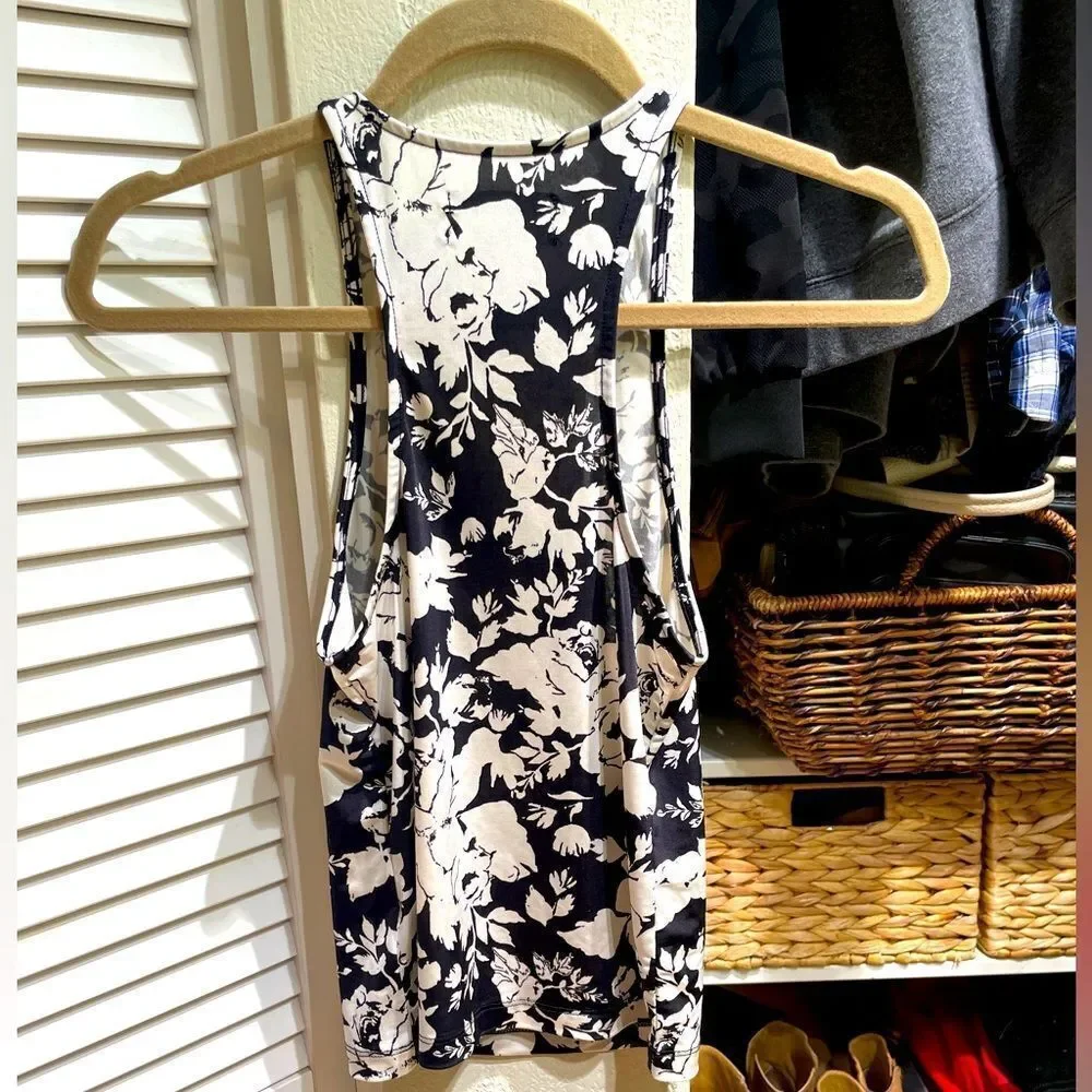 UO Tank Top - Picture 2 of 4